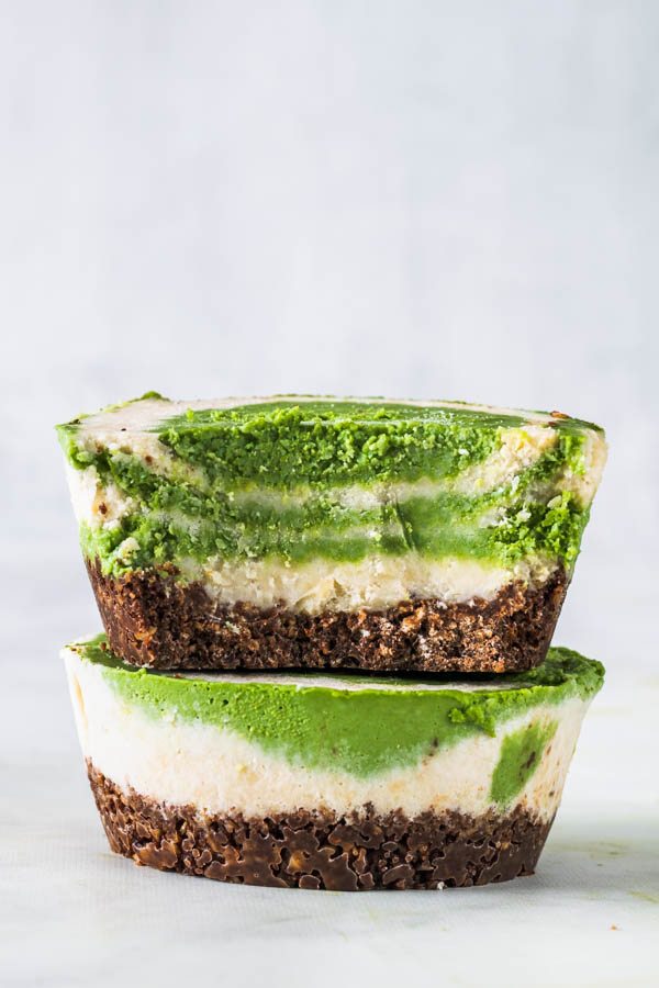 MINI MATCHA-VANILLA CHOCOLATE CHEESECAKE